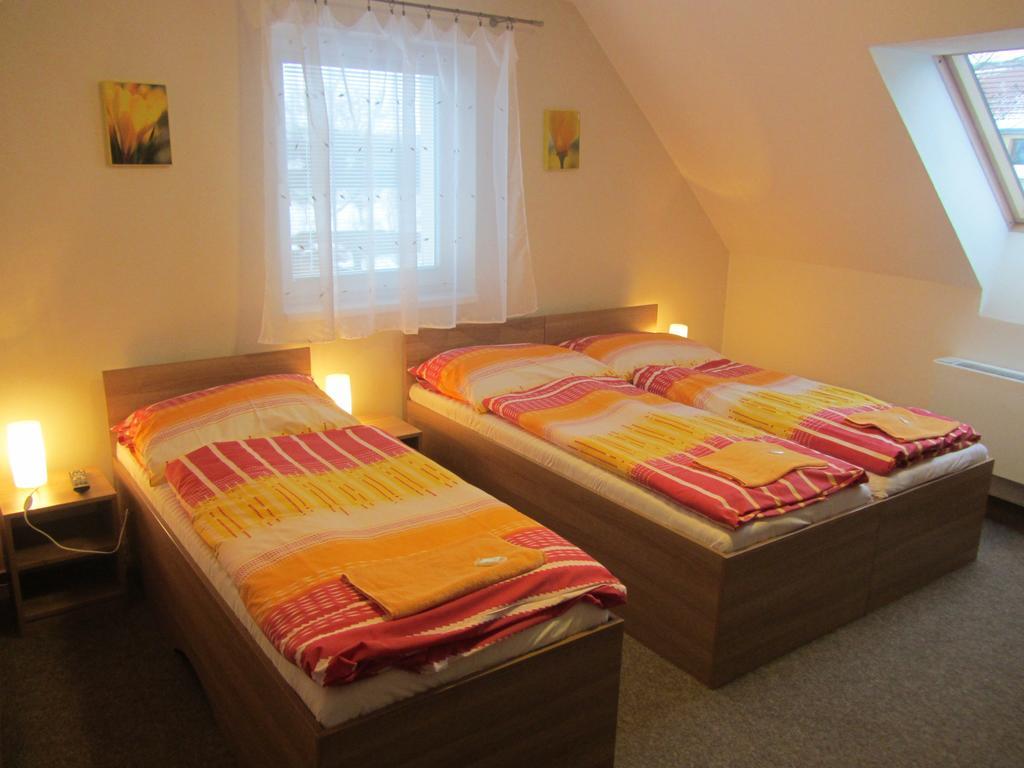 Penzion Kratochvíl Dolní Dunajovice Habitación foto